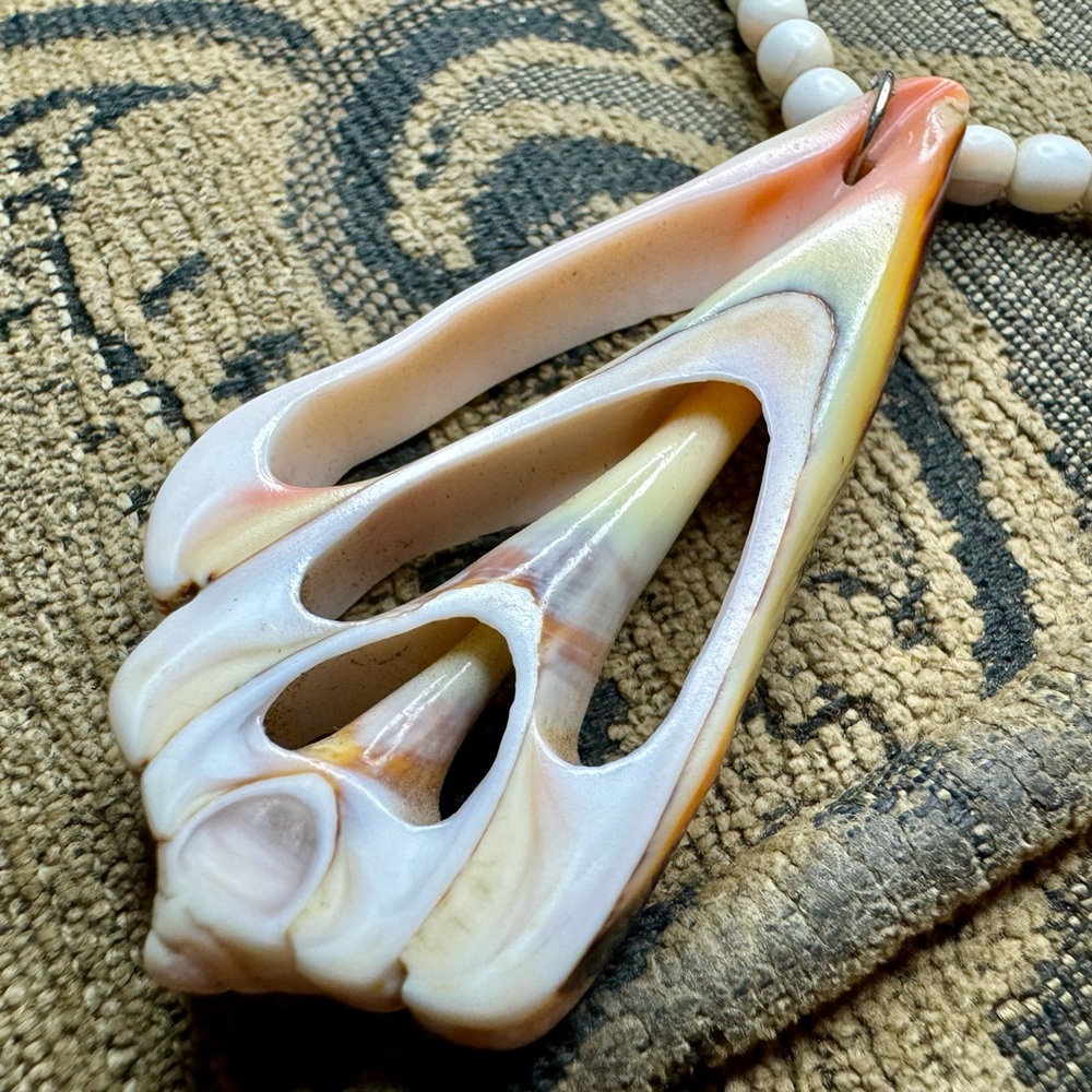 Elegant Cream and Pink Shell Necklace
